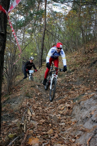 Kelios akimirkos iš MTBF sezono uždarymo kroso. Fotografas Tautvydas Banelis, 2011